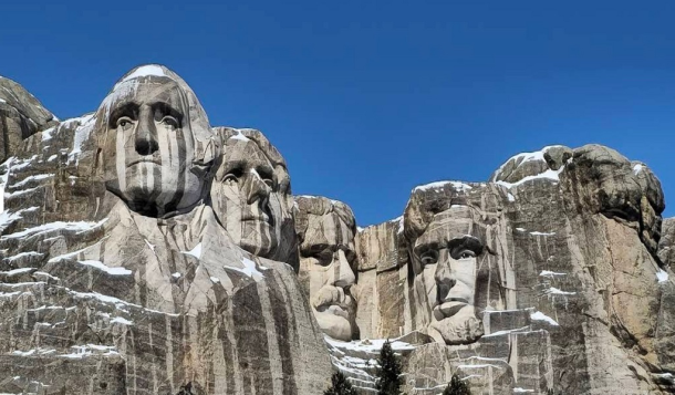 RV Travel Tips 11 Mount Rushmore National Memorial • South Dakota