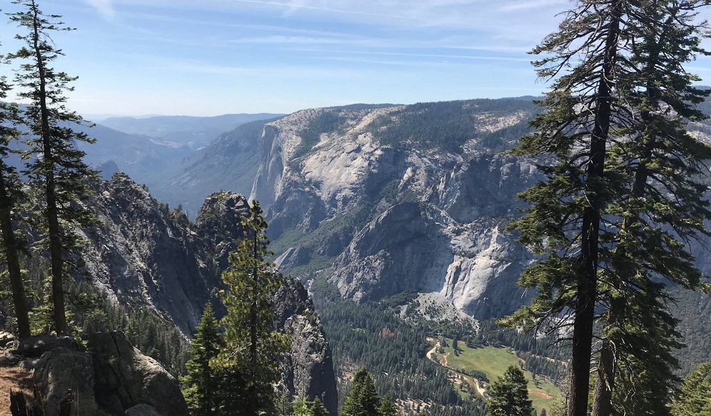 Yosemite National Park • California 3 Yosemite 2